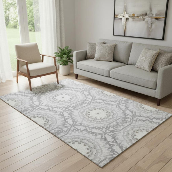 HomeRoots 5' X 8' Stylish Silver and Gray Geometric Area Rug - Washable, UV Protected, Perfect for Homes! 652289