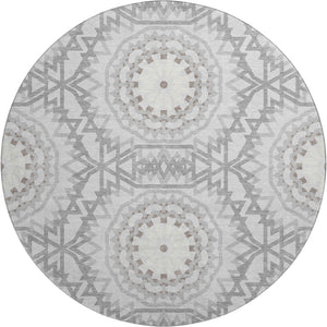 HomeRoots 8' Stylish Silver and Gray Geometric Washable Round Rug with UV Protection for Modern Homes 652290