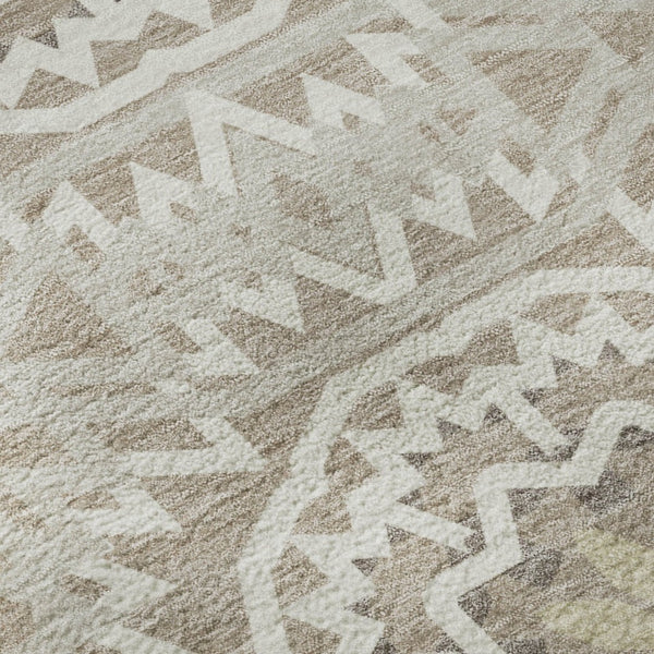 HomeRoots 8' Stylish Taupe and Ivory Geometric Round Rug - Washable, UV Protected, Perfect for Home & Patio 652302