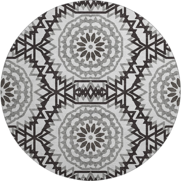 HomeRoots 8' Modern Geometric Washable Round Rug - Stylish Black & White with UV Protection for Any Space 652308