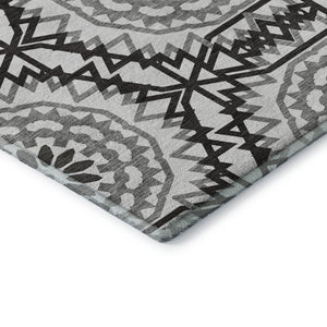 HomeRoots 10' X 14' White And Black Geometric Area Rug - Washable, UV Protected, Modern Style for High-Traffic Homes 652311
