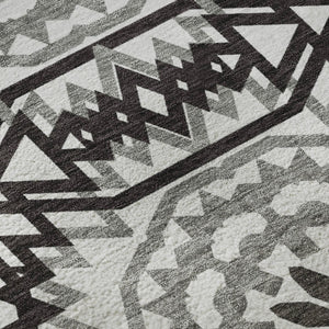 HomeRoots 10' X 14' White And Black Geometric Area Rug - Washable, UV Protected, Modern Style for High-Traffic Homes 652311