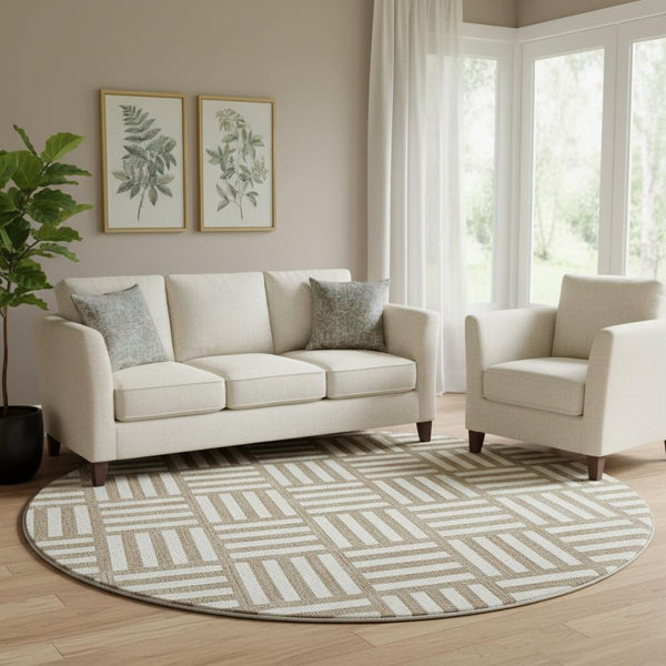 HomeRoots 8' Brown and Ivory Geometric Round Rug – Stylish, Washable, UV-Protected, Perfect for High-Traffic Areas! 652332