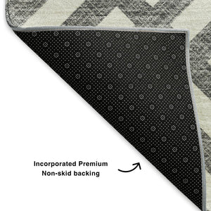 HomeRoots 8' Charcoal and Ivory Geometric Round Rug - Washable, UV Protected, Stylish, Family-Friendly Decor 652344