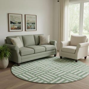 HomeRoots 8' Green and Ivory Geometric Washable Round Rug with UV Protection for Stylish Indoor & Outdoor Use 652350