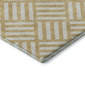 HomeRoots 8' Gold And Ivory Geometric Washable Round Rug - UV Protected, Stain-Resistant for Indoor & Outdoor Use 652356
