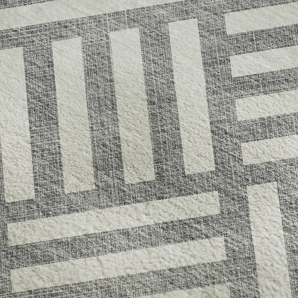 HomeRoots 5' X 8' Gray and Ivory Washable Geometric Area Rug with UV Protection for High-Traffic Spaces 652361