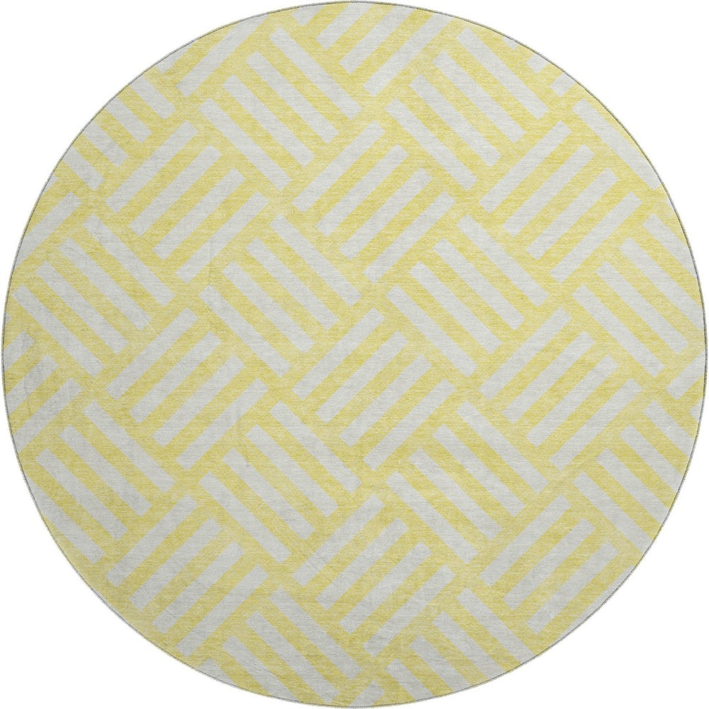 HomeRoots 8' Yellow And Ivory Geometric Round Rug - Washable, UV-Protected, Ideal for High-Traffic Spaces 652446