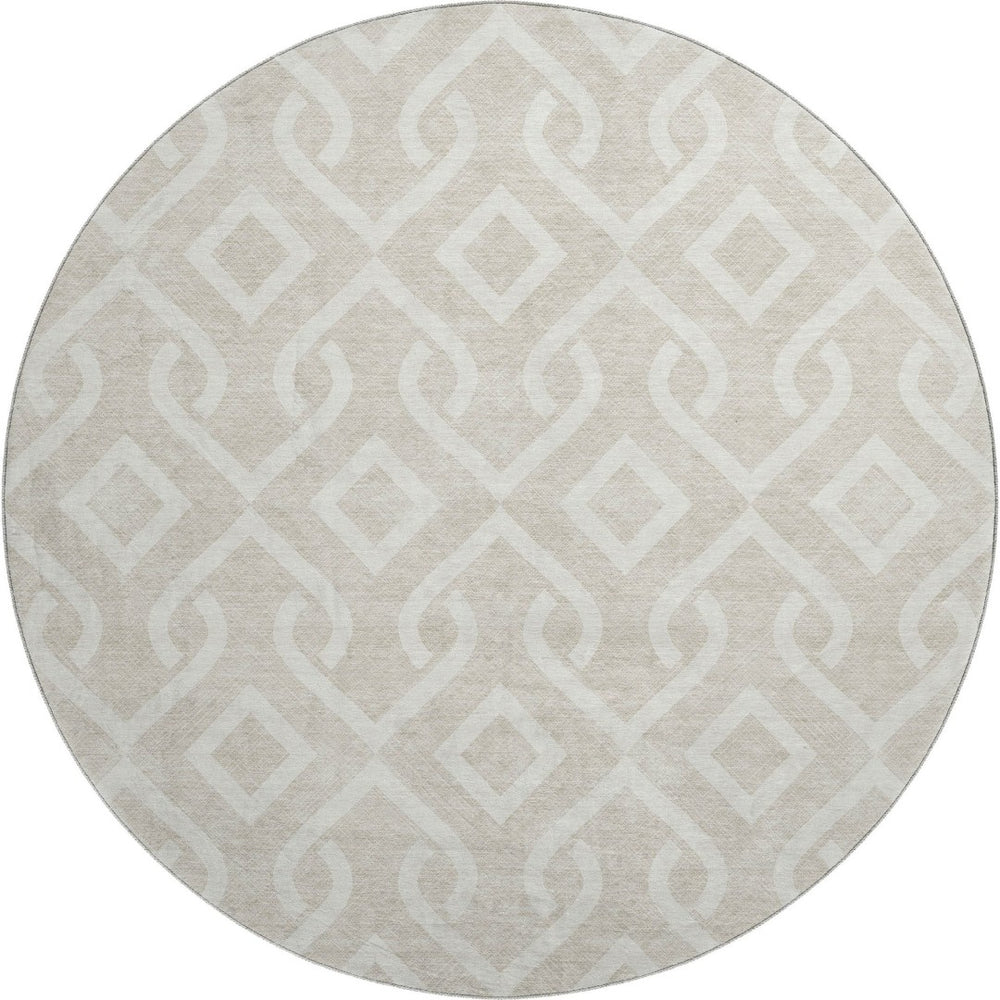 HomeRoots 8' Beige and Ivory Geometric Round Rug – Washable, UV Protected, Ideal for High-Traffic Spaces 652458