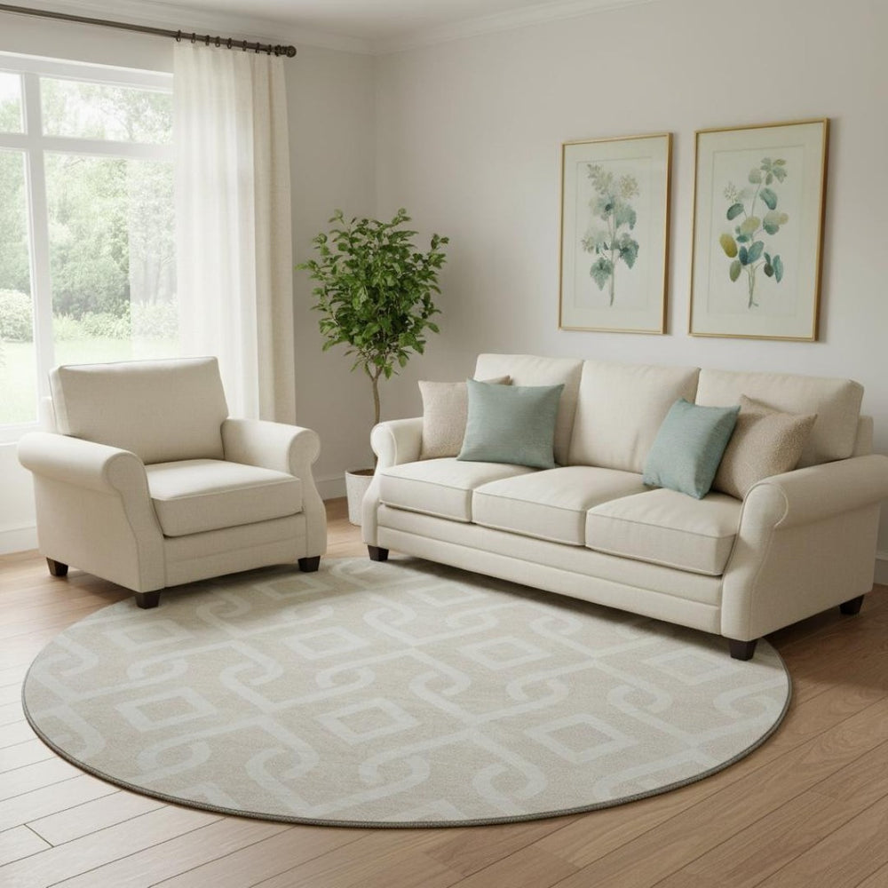 HomeRoots 8' Beige and Ivory Geometric Round Rug – Washable, UV Protected, Ideal for High-Traffic Spaces 652458