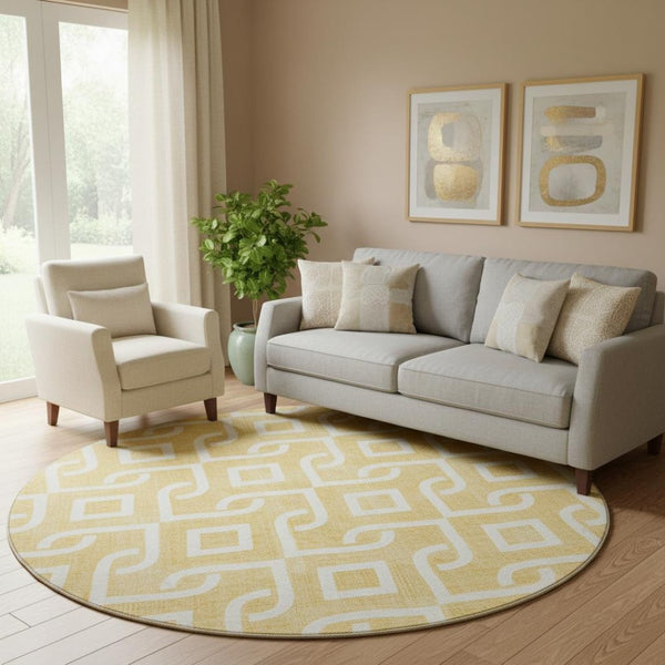 HomeRoots 8' Gold and Ivory Geometric Round Rug - Washable, UV Protected, Stain-Resistant for Modern Homes 652506