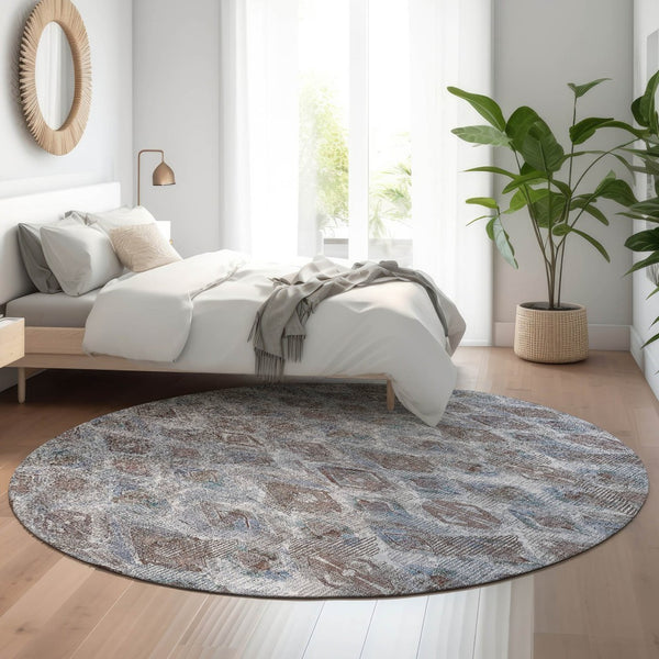 HomeRoots 8' Blue And Gray Diamond Washable Round Rug - Stain Resistant, UV Protected, Ideal for Homes & Patios 652614
