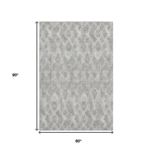 HomeRoots 5' Silver and Gray Diamond Area Rug - Washable, UV Protected, Stain-Resistant for High-Traffic Areas 652631