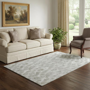 HomeRoots 5' Silver and Gray Diamond Area Rug - Washable, UV Protected, Stain-Resistant for High-Traffic Areas 652631