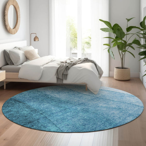 HomeRoots 8' Teal Ombre Round Rug – Washable, Stain Resistant, UV Protected for Stylish Home & Outdoor Living 652752