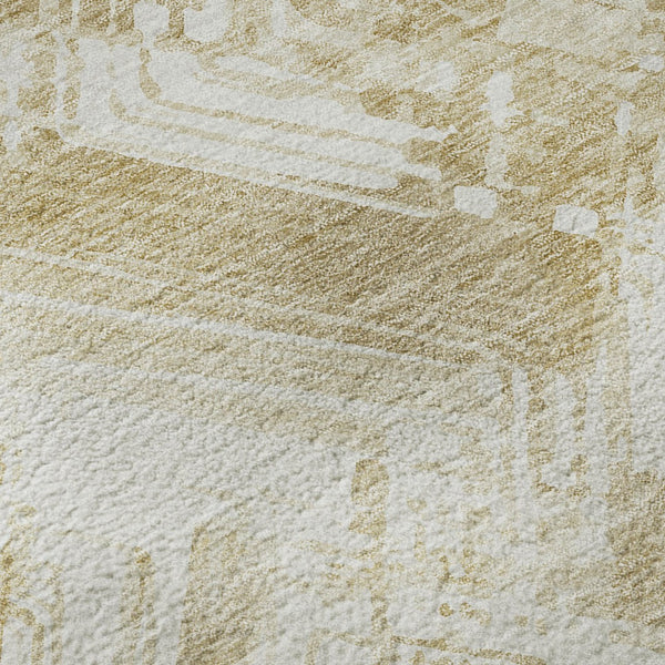HomeRoots 8' Beige And Ivory Chevron Washable Round Rug - Durable, UV-Protected, Easy-Care for High-Traffic Areas 652872