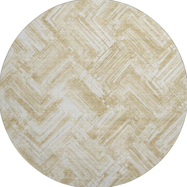 HomeRoots 8' Beige And Ivory Chevron Washable Round Rug - Durable, UV-Protected, Easy-Care for High-Traffic Areas 652872