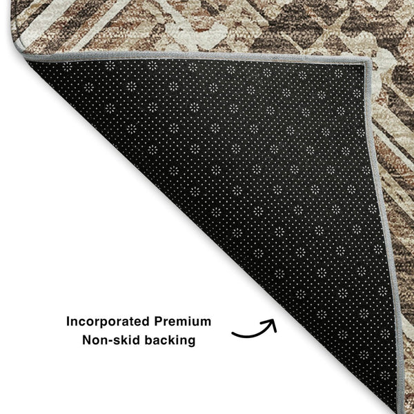 HomeRoots 8' Brown and Ivory Chevron Washable Round Rug - Stylish, Durable, UV-Protected for High-Traffic Areas 652878