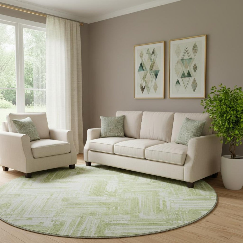 HomeRoots 8' Green and Ivory Chevron Round Rug - Washable, UV Protected, Durable Design for Modern Living Spaces 652890