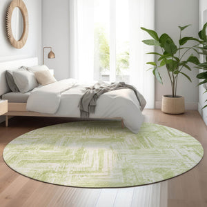 HomeRoots 8' Green and Ivory Chevron Round Rug - Washable, UV Protected, Durable Design for Modern Living Spaces 652890