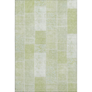 HomeRoots 5' Artichoke Green & Ivory Patchwork Area Rug - Washable, UV-Protected, Perfect for Busy Homes! 652907