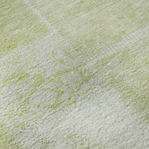 HomeRoots 8' Artichoke Green & Ivory Patchwork Round Rug - Washable, Stain Resistant & UV Protected Design 652908