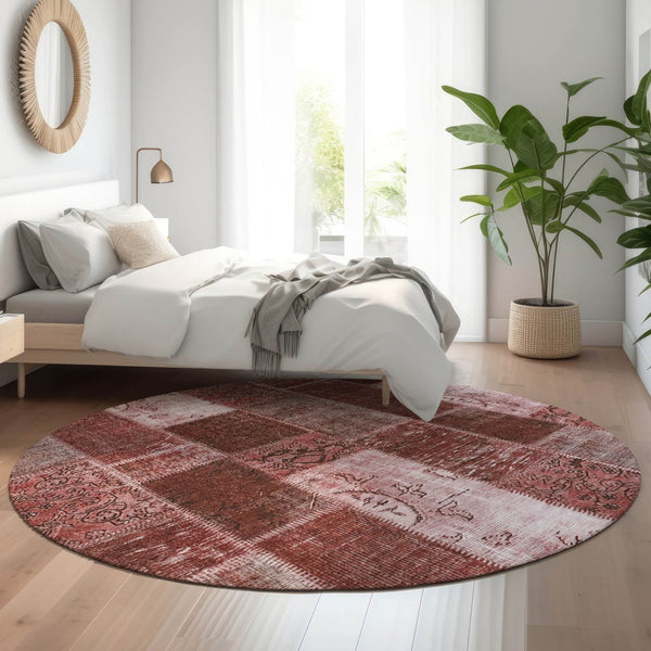 HomeRoots 8' Burgundy and Ivory Patchwork Round Rug – Washable, UV Protected, Perfect for Family Homes! 652920