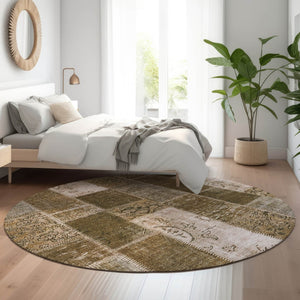 HomeRoots 8' Brown and Ivory Patchwork Round Rug - Washable, UV-Protected, Perfect for Kids and Pets! 652926