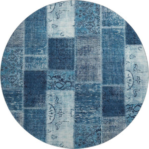 HomeRoots 8' Blue and Ivory Patchwork Round Rug - Stylish, Washable, UV Protected for Family Rooms & Patios! 652932