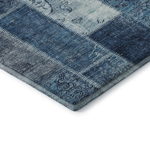 HomeRoots 8' Blue and Ivory Patchwork Round Rug - Stylish, Washable, UV Protected for Family Rooms & Patios! 652932