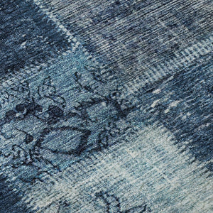 HomeRoots 8' Blue and Ivory Patchwork Round Rug - Stylish, Washable, UV Protected for Family Rooms & Patios! 652932