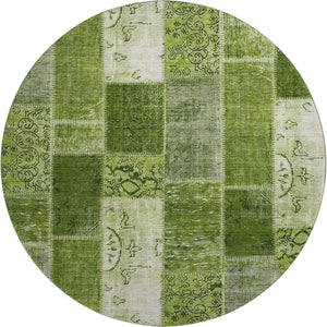 HomeRoots 8' Olive Green and Ivory Patchwork Round Rug - Washable, UV Protected, Stain Resistant for Durability! 652938