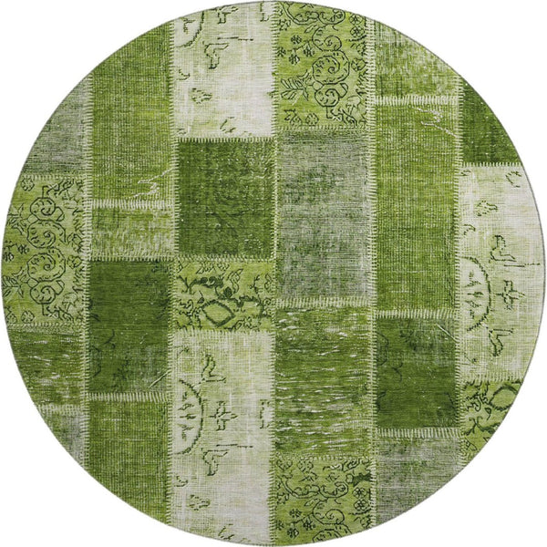 HomeRoots 8' Olive Green and Ivory Patchwork Round Rug - Washable, UV Protected, Stain Resistant for Durability! 652938