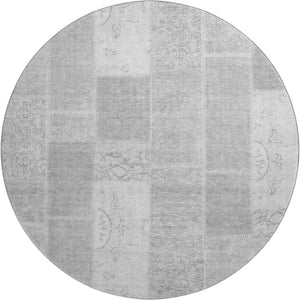 HomeRoots 8' Stylish Silver and Ivory Patchwork Washable Round Rug with UV Protection for Family Spaces 652962