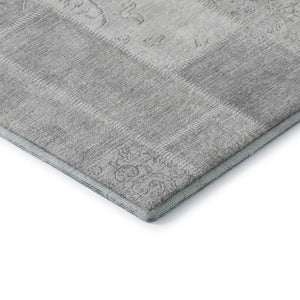 HomeRoots 8' Stylish Silver and Ivory Patchwork Washable Round Rug with UV Protection for Family Spaces 652962