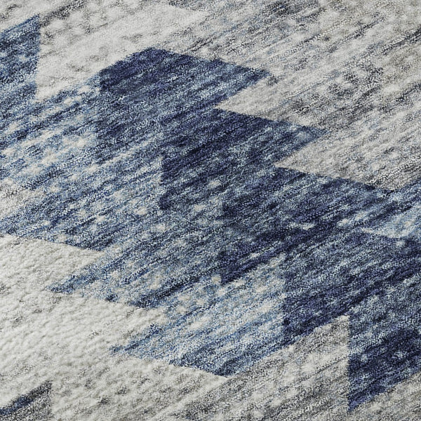 HomeRoots 8' Stylish Blue, Ivory & Gray Geometric Washable Round Rug - Durable UV Protected & Easy Care! 653125