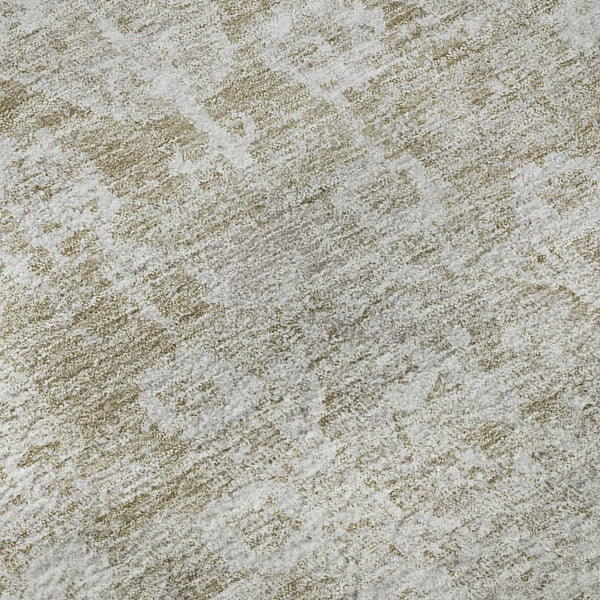 HomeRoots 8' Beige And Ivory Floral Washable Round Rug - Stylish, Durable, UV-Protected for Family Spaces! 653179