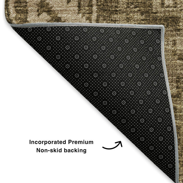 HomeRoots 8' Brown and Beige Patchwork Round Rug - Stylish, Washable, UV-Protected, Soft Polyester for Comfort 653239