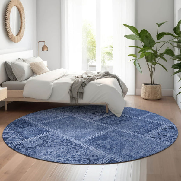 HomeRoots 8' Navy Blue & Ivory Patchwork Round Rug - Soft, Washable, UV Protected for Indoor & Outdoor Use 653251