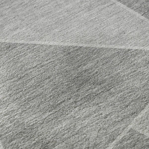 HomeRoots 8' Gray and Silver Geometric Round Rug - Washable, UV-Protected, Modern Design for Home & Patio 653311