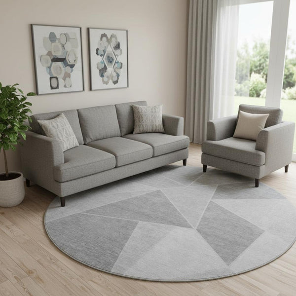 HomeRoots 8' Gray and Silver Geometric Round Rug - Washable, UV-Protected, Modern Design for Home & Patio 653311