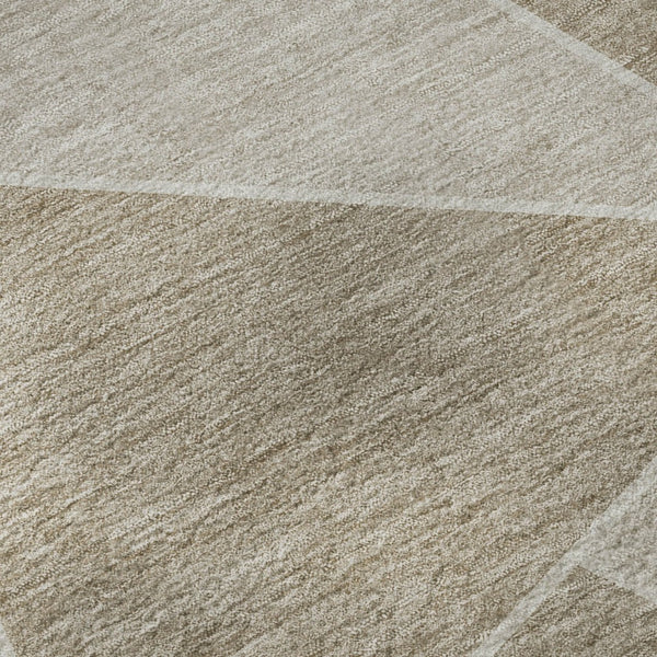 HomeRoots 8' Taupe and Ivory Geometric Round Rug - Durable, Washable, UV Protected for Modern Homes & Spaces 653341