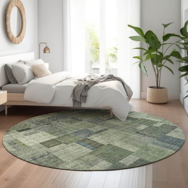 HomeRoots 8' Modern Geometric Round Rug in Green, Blue, and Gray – Washable, UV-Protected, Stain Resistant! 653431
