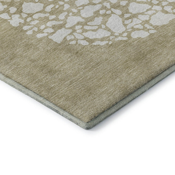 HomeRoots 5' X 8' Beige & Ivory Abstract Area Rug - Washable, Stain-Resistant, UV Protected for Everyday Use! 653562