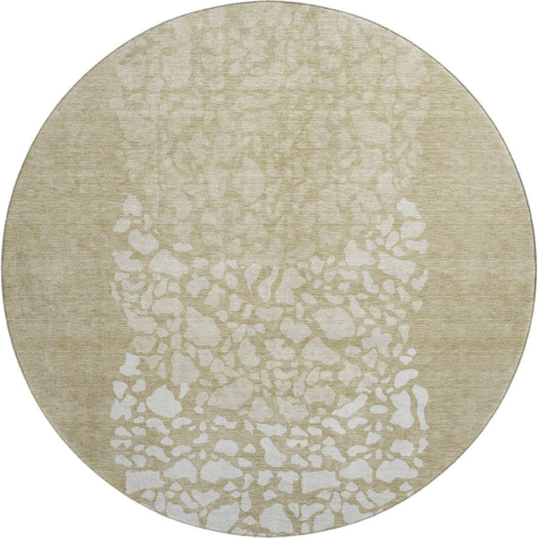 HomeRoots 8' Beige And Ivory Abstract Round Rug - Washable, UV Protected, Stain Resistant for High-Traffic Areas 653563