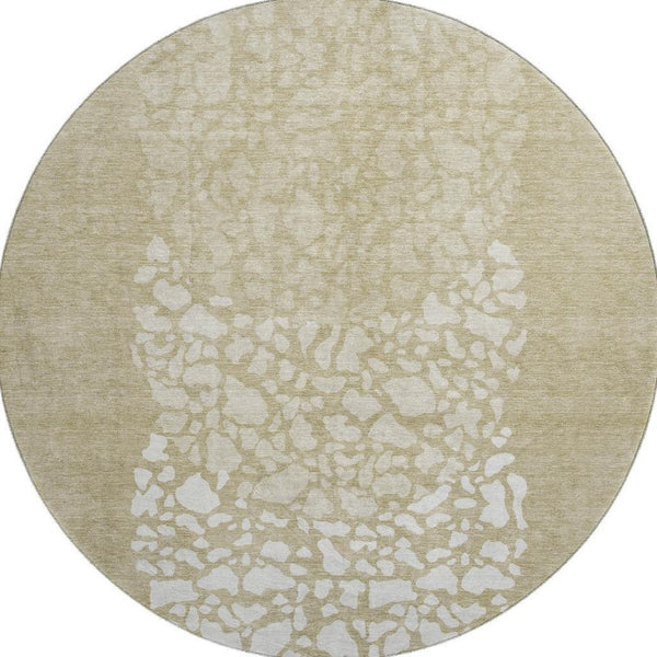 HomeRoots 8' Beige And Ivory Abstract Round Rug - Washable, UV Protected, Stain Resistant for High-Traffic Areas 653563