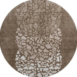 HomeRoots 8' Chocolate and Ivory Abstract Round Rug – Washable, UV-Protected, Ideal for Busy Homes with Kids & Pets 653575