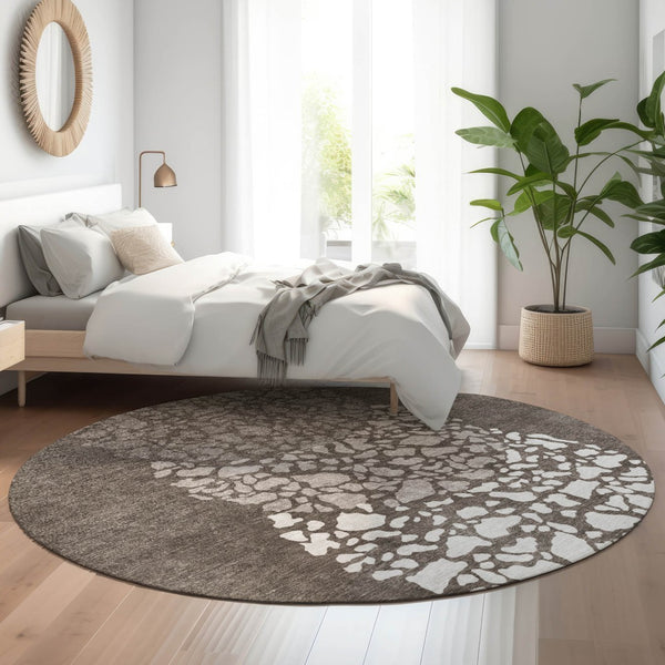 HomeRoots 8' Taupe and Ivory Abstract Washable Round Rug - UV Protected, Durable, Easy Care for Every Room 653605