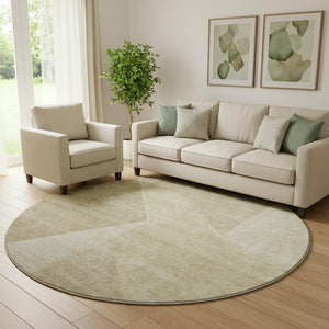 HomeRoots 8' Beige And Ivory Geometric Washable Round Rug with UV Protection for Modern Spaces & Easy Care 653728