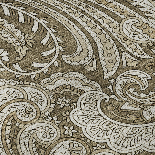 HomeRoots 8' Chocolate and Ivory Paisley Round Rug - Washable, UV Protected, Stain Resistant for Every Home 654647